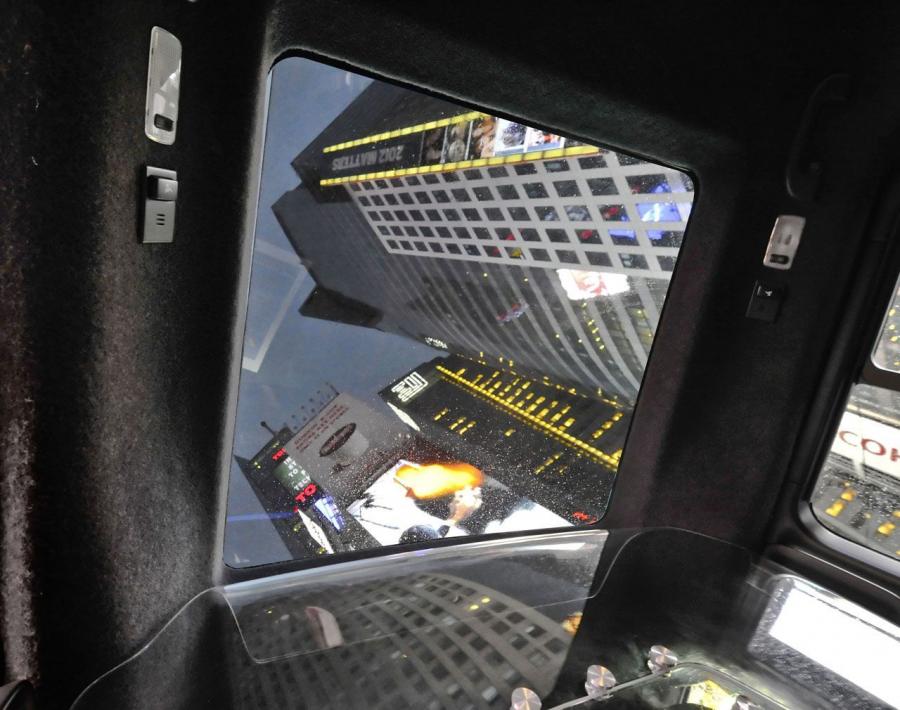  Nissan NV200 Taxi 2014 года  (фото 13 из 30)
